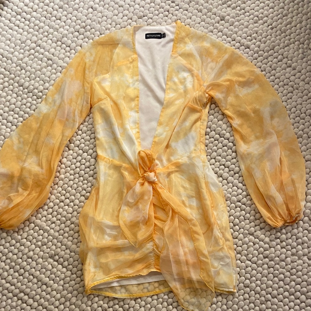Pretty little thing Sheer sleeves Yellow Tie-Front v neck dress size 6 small